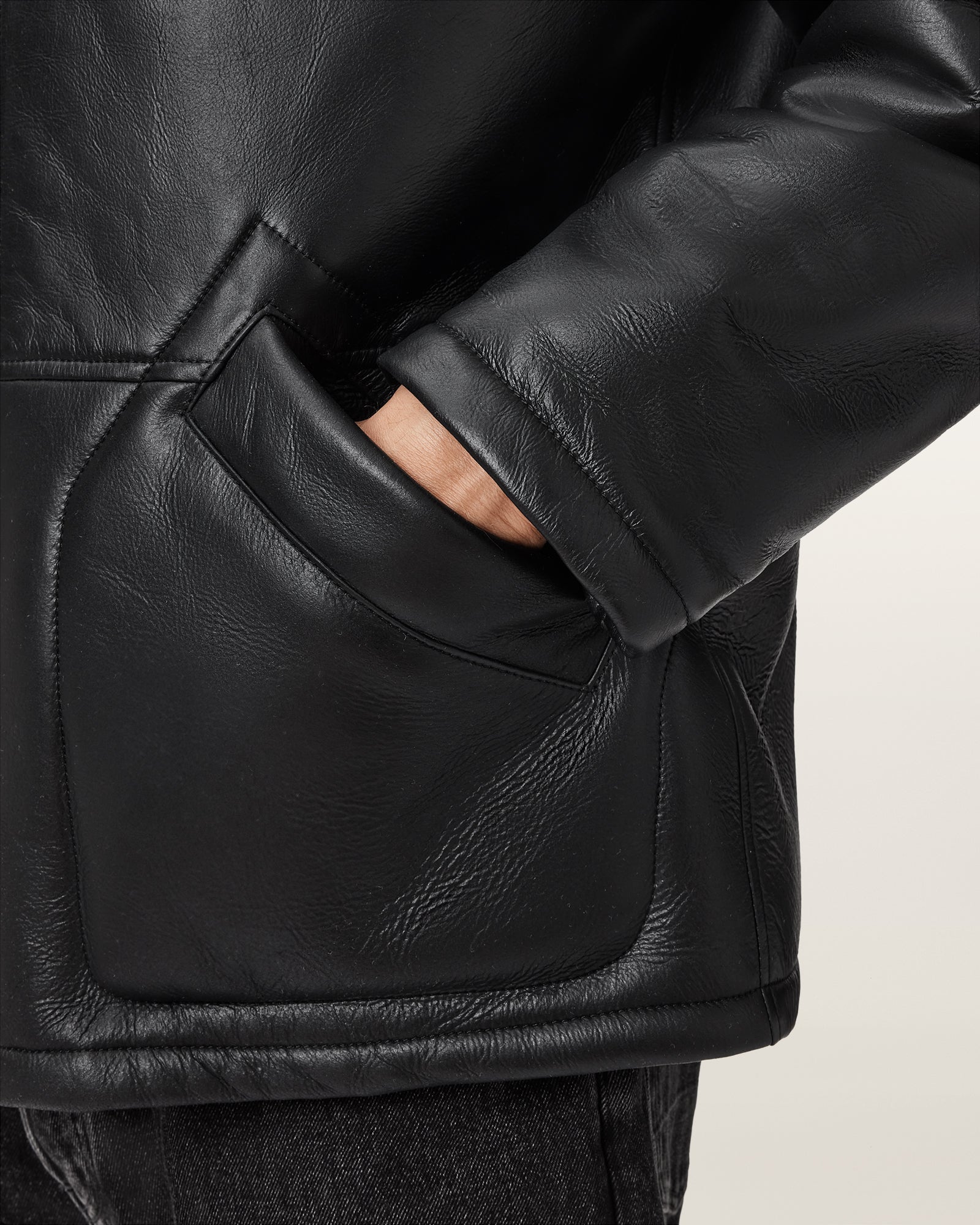 Deunia Women’s/Men’s Shearling Premium Coat